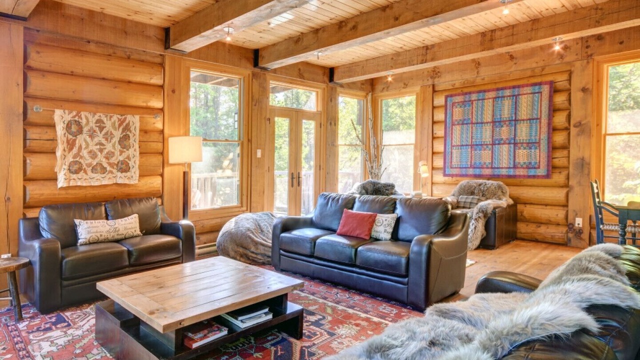 Photo of Livingroom in Lac Superieur Village