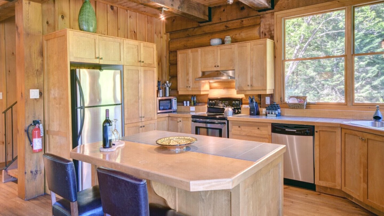 Photo of Kitchen in Lac Superieur Village