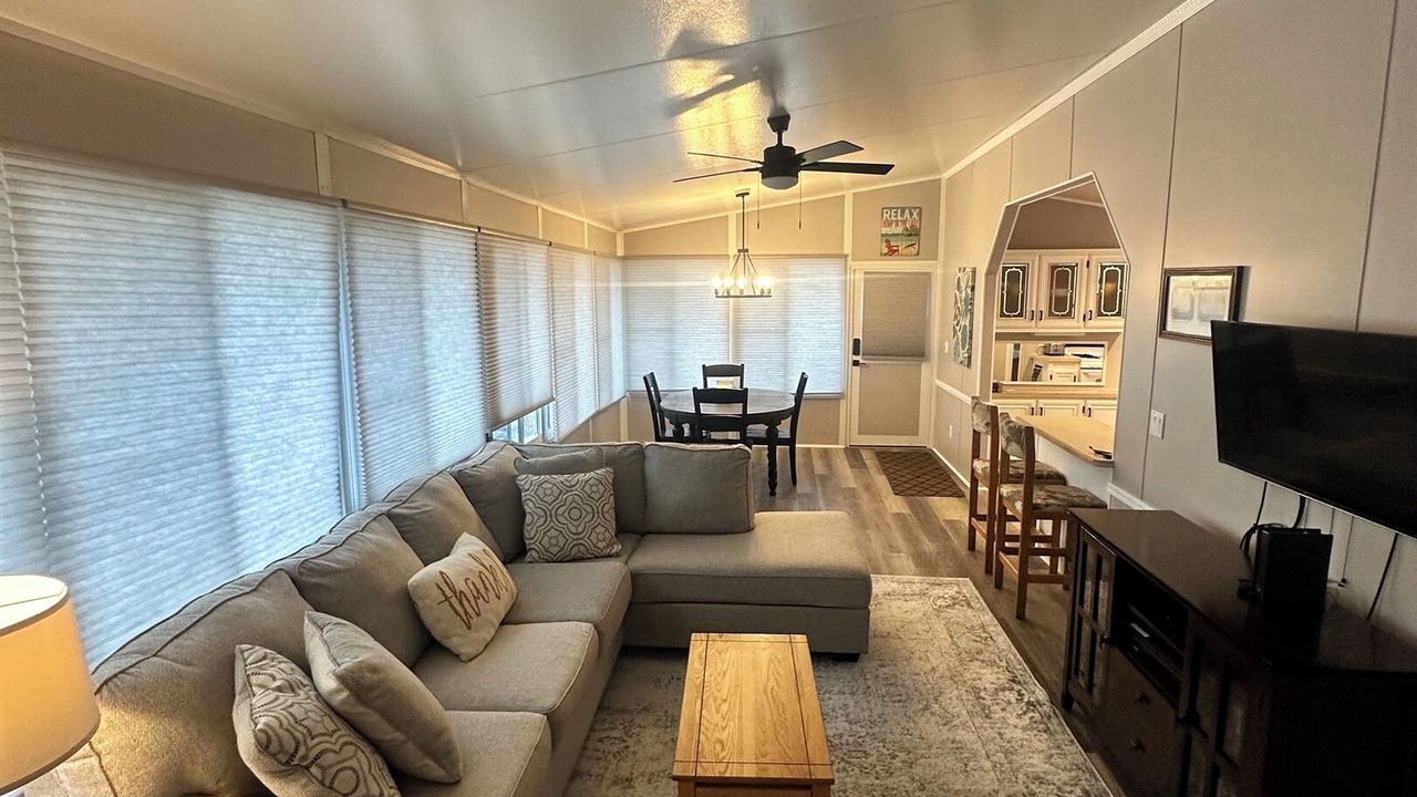 Photo of Livingroom in South Casco