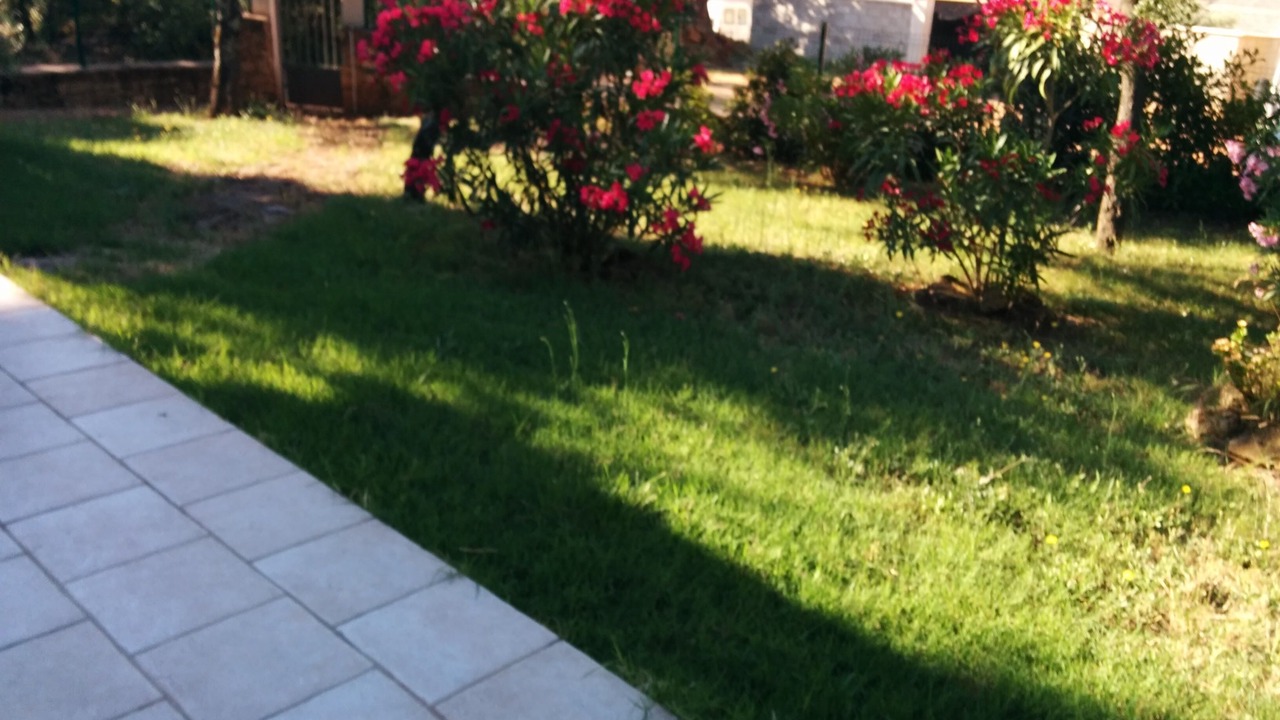 Photo of Outdoor in Suze-la-Rousse