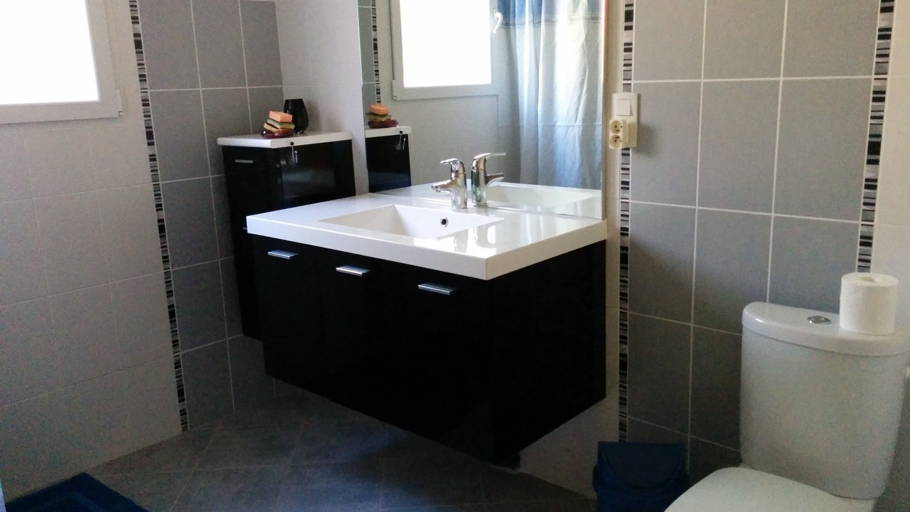 Photo of Bathroom in Suze-la-Rousse