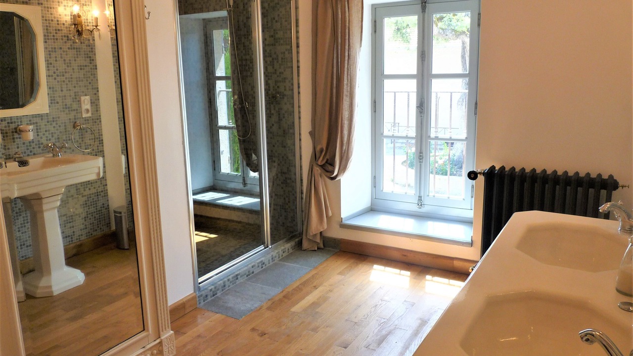 Photo of Bathroom in Alzonne