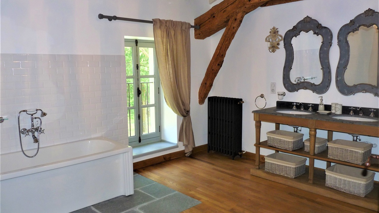 Photo of Bathroom in Alzonne