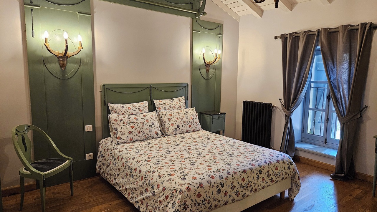 Photo of Bedroom in Alzonne