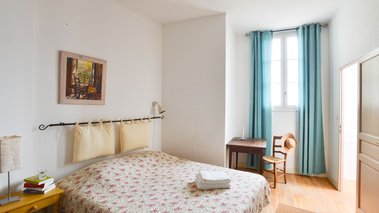 Photo of Bedroom in Saint-Chinian