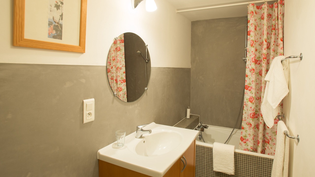Photo of Bathroom in Saint-Chinian