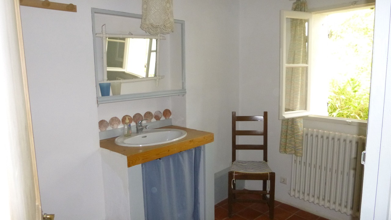 Photo of Bathroom in Malemort-du-Comtat