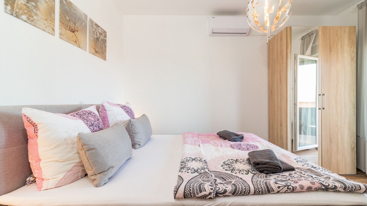 Photo of Bedroom in Peroj