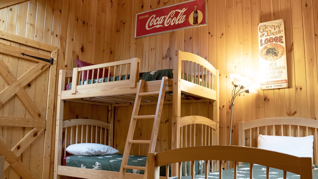 Photo of Bedroom in Kattskill Bay