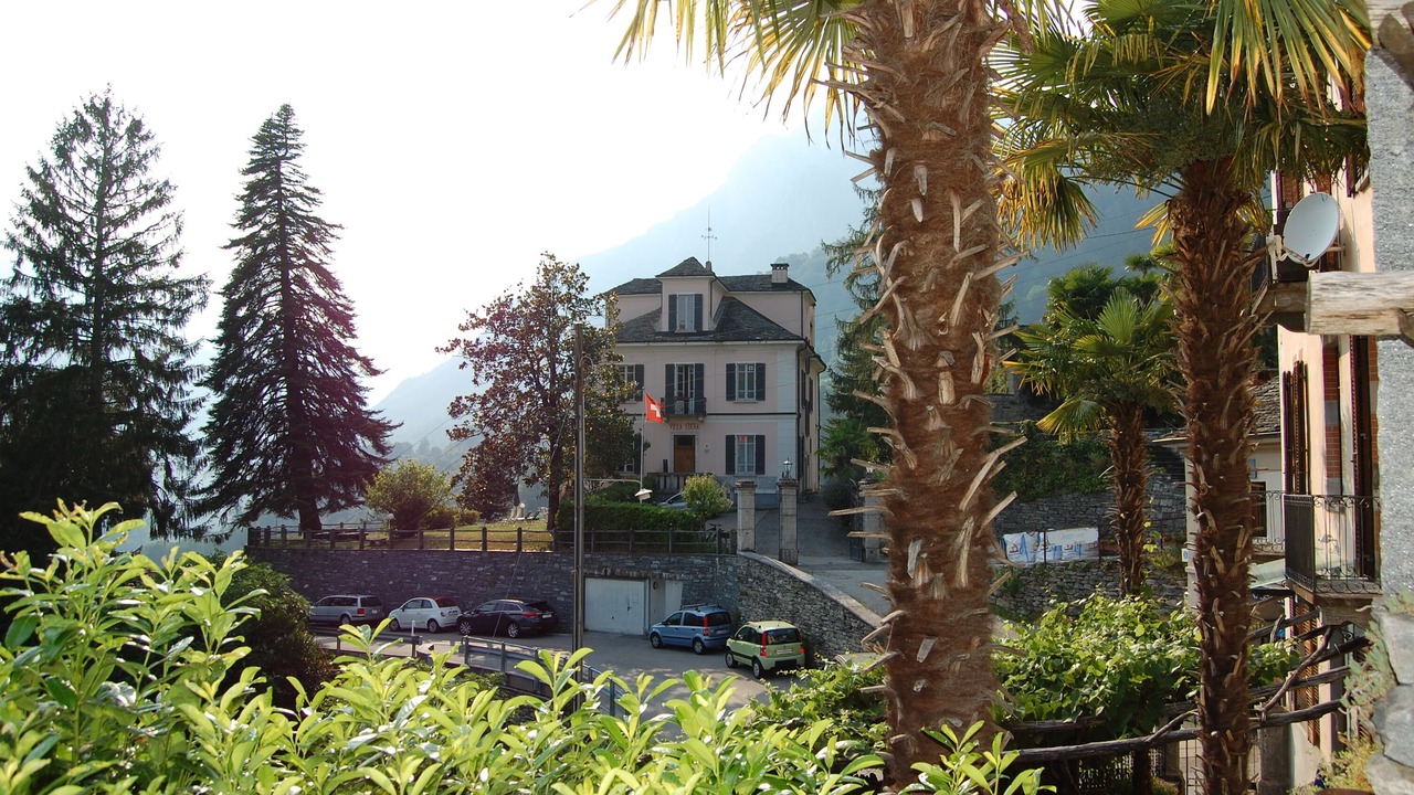 Photo of Others in Isorno