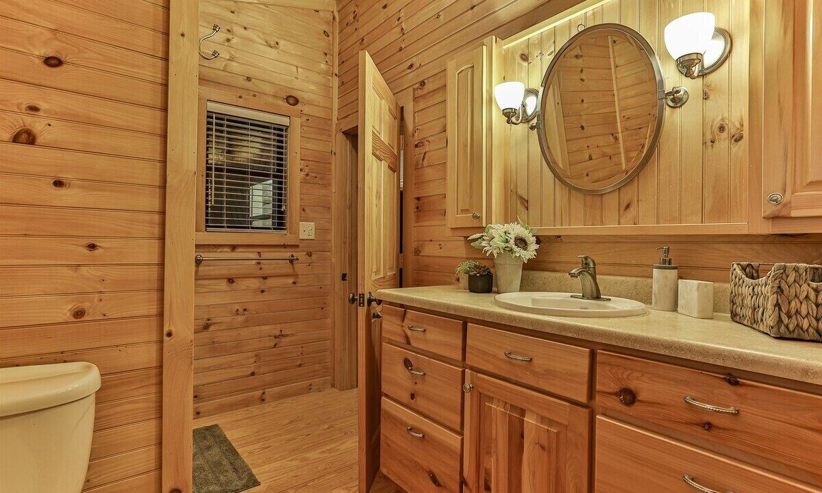 Photo of Bathroom in Rivers Edge
