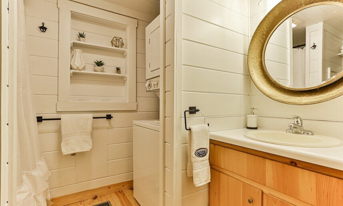 Photo of Bathroom in Rivers Edge