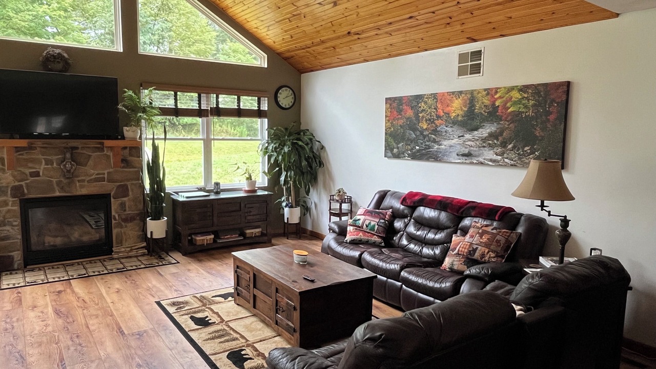 Photo of Livingroom in Jefferson Township