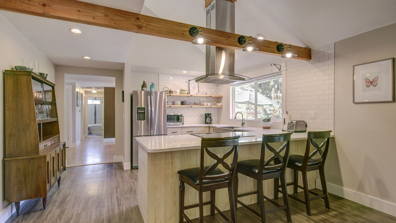 Photo of Kitchen in Aloha