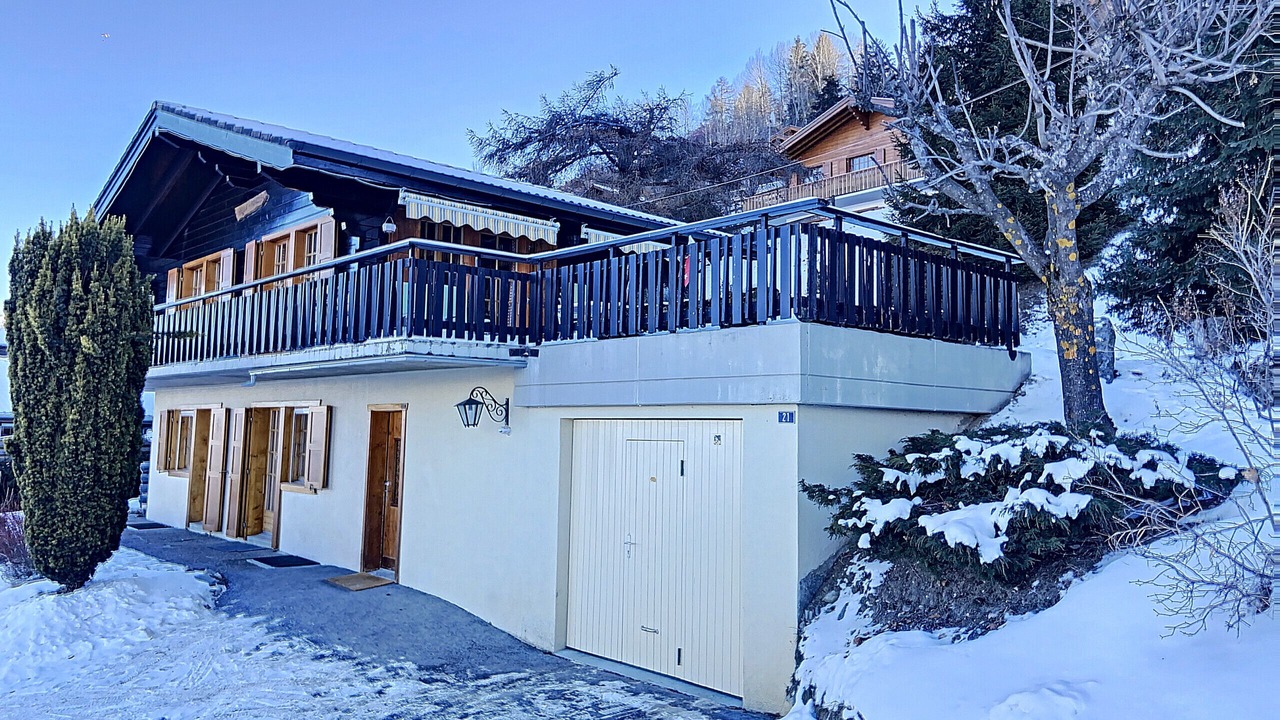 Photo of Outdoor in Saint-Pierre-de-Clages
