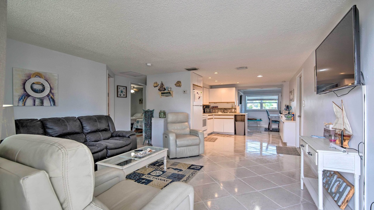 Photo of Bedroom in Hudson Beach Estates