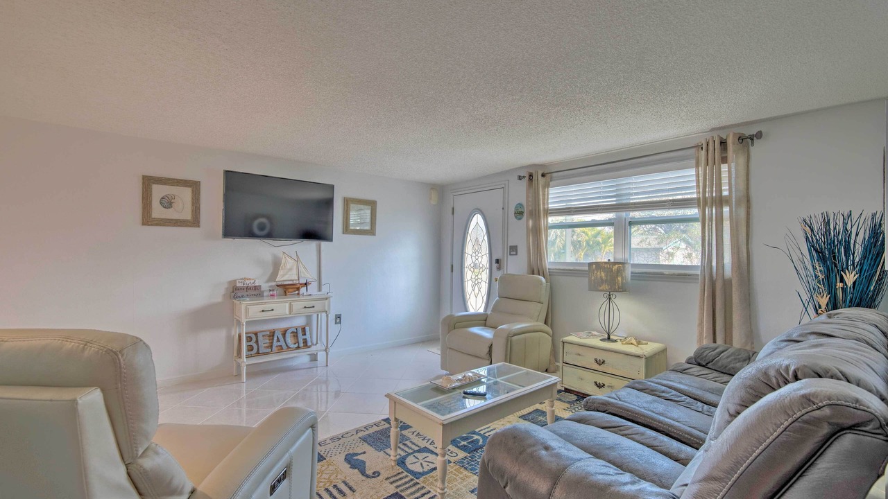 Photo of Bedroom in Hudson Beach Estates