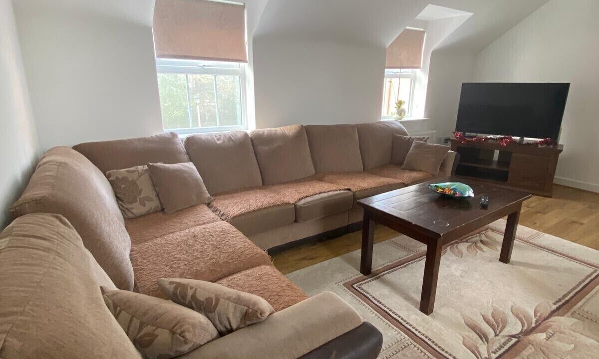 Photo of Livingroom in Earlswood