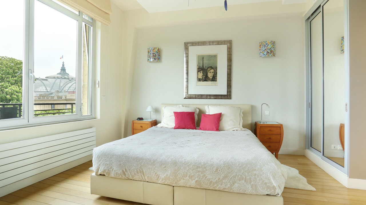 Photo of Bedroom in Champs-Elysees