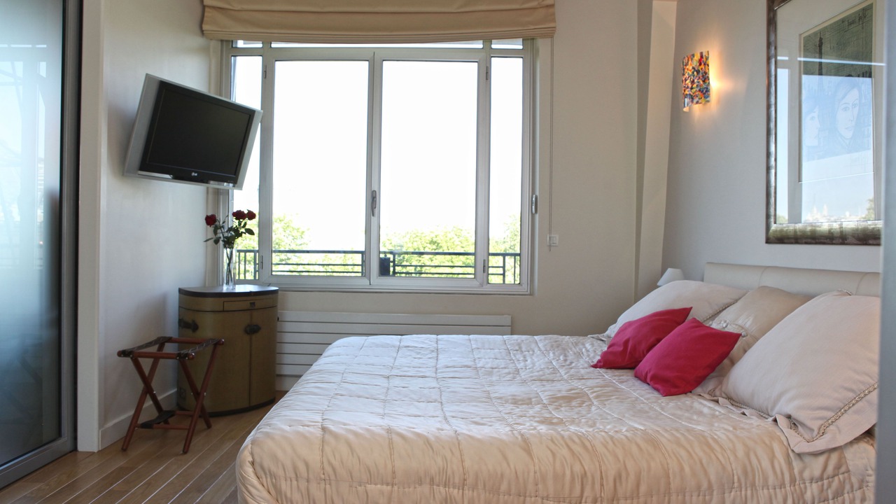 Photo of Bedroom in Champs-Elysees