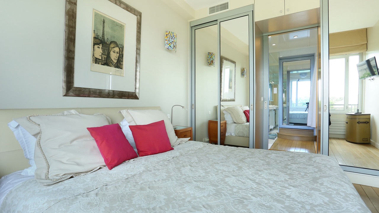 Photo of Bedroom in Champs-Elysees
