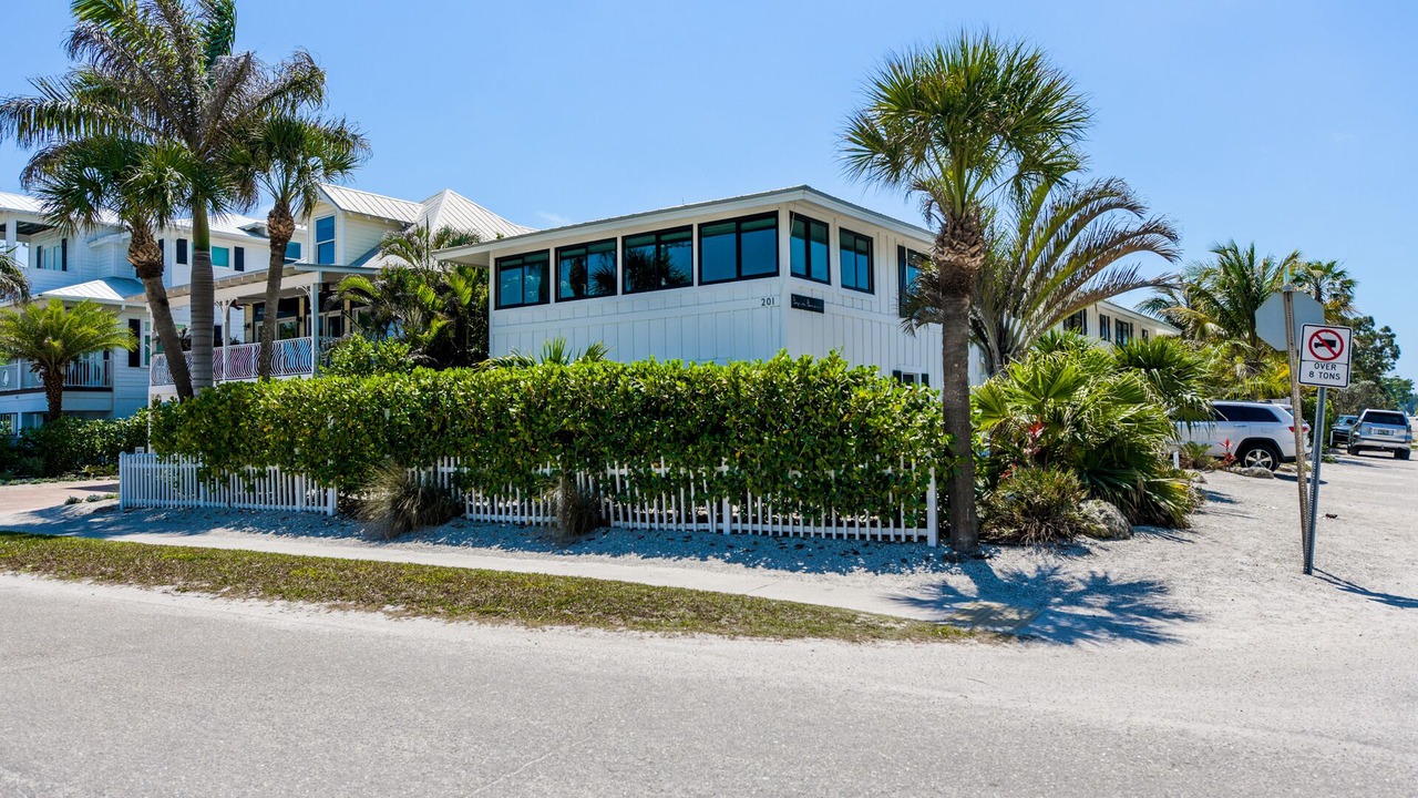 Photo of Others in Anna Maria
