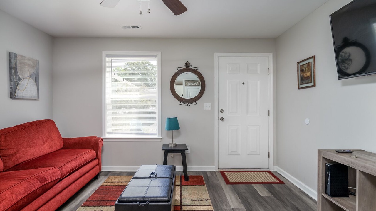 Photo of Livingroom in Buckroe Beach