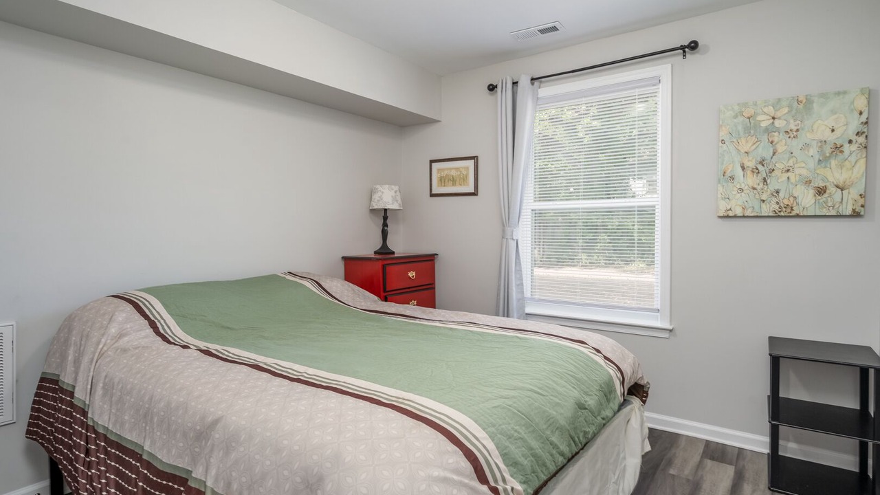 Photo of Bedroom in Buckroe Beach
