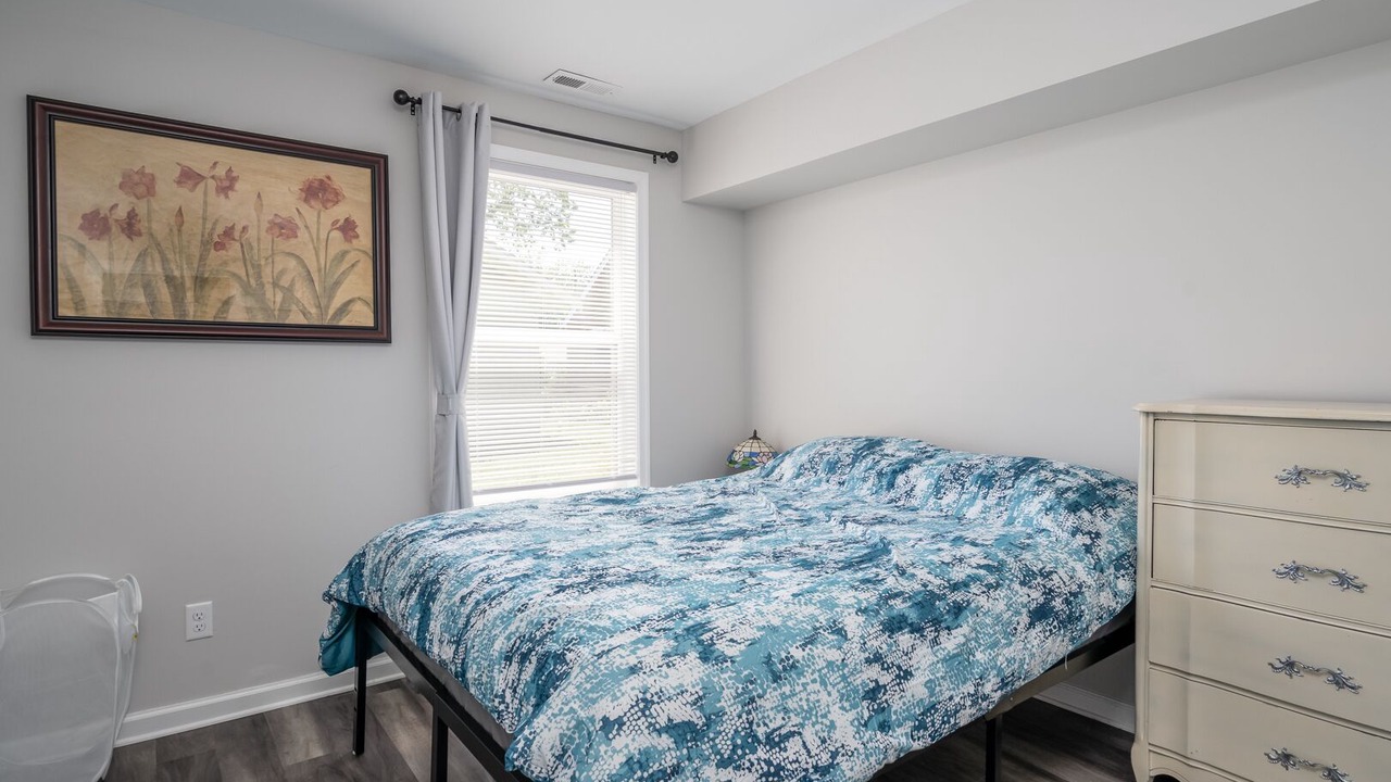 Photo of Bedroom in Buckroe Beach