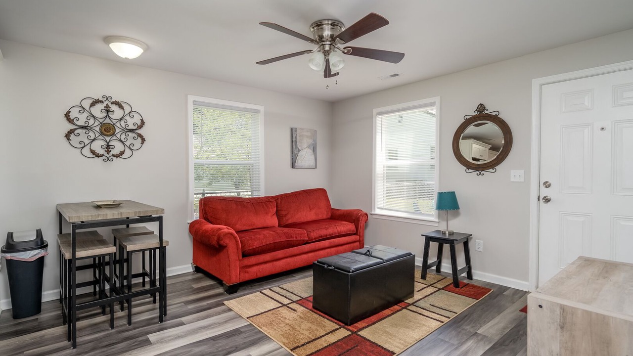 Photo of Livingroom in Buckroe Beach