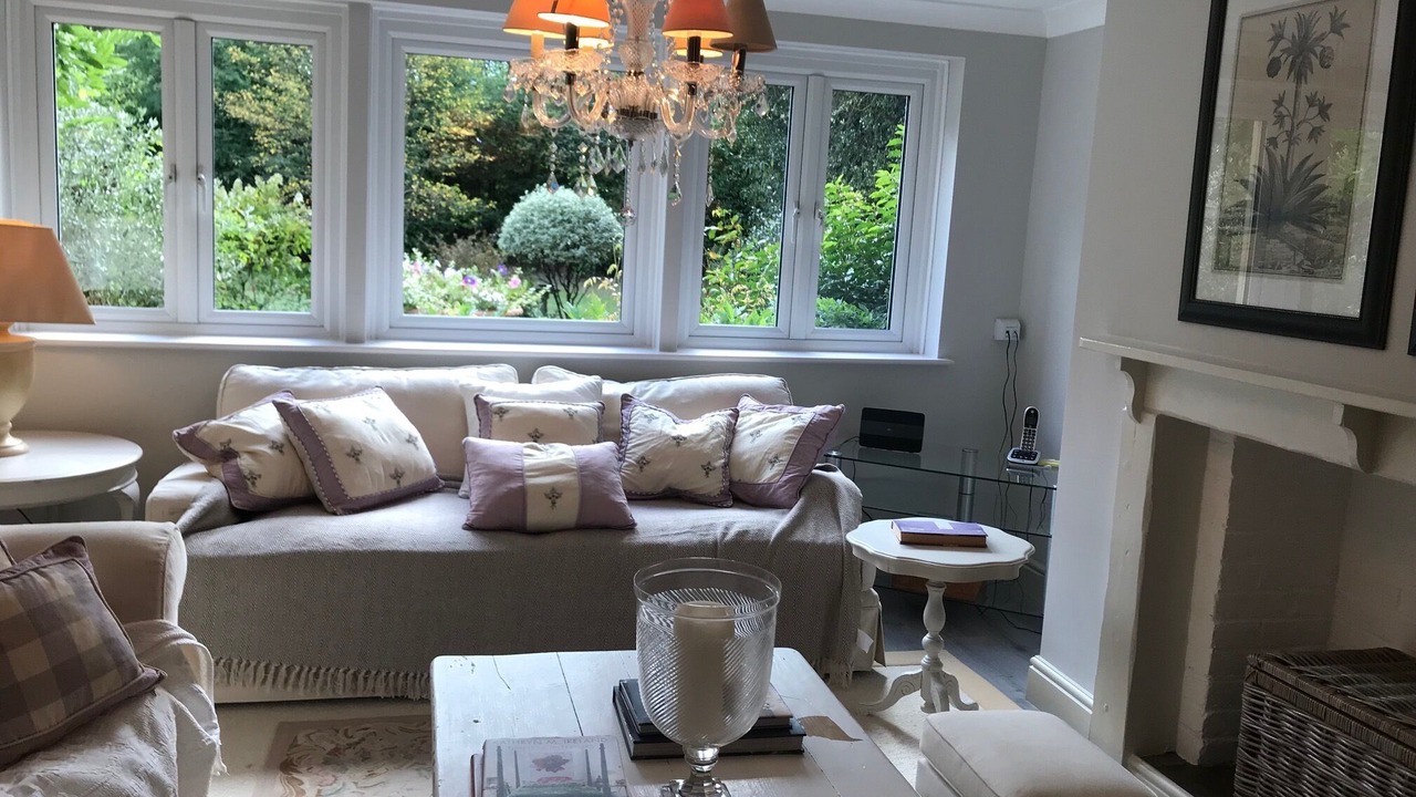 Photo of Livingroom in Woking
