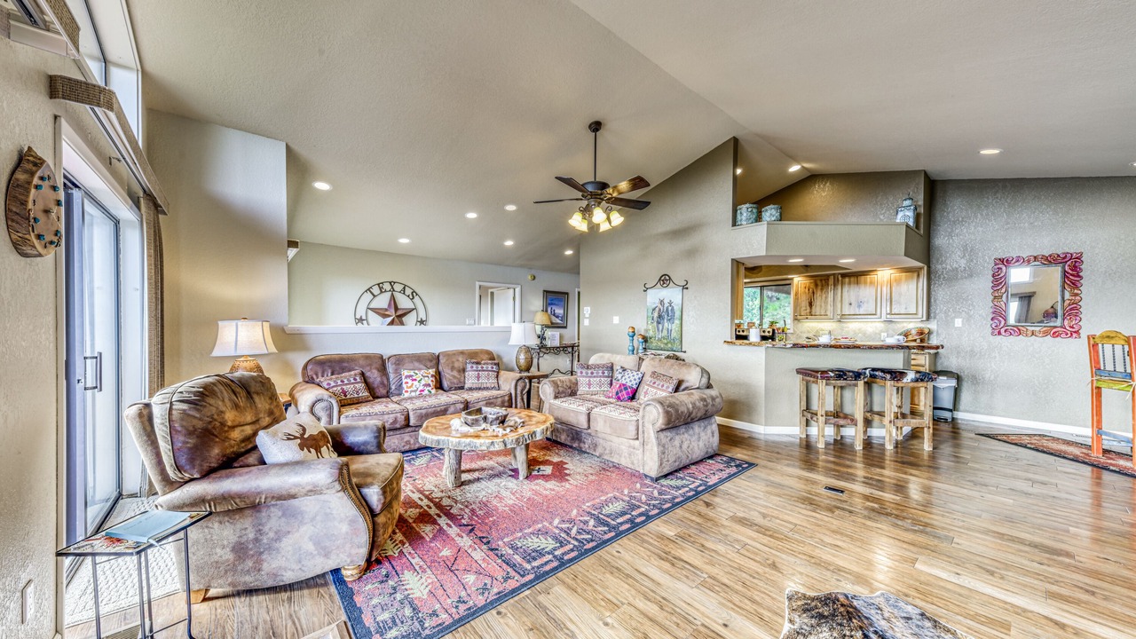 Photo of Livingroom in Ruidoso