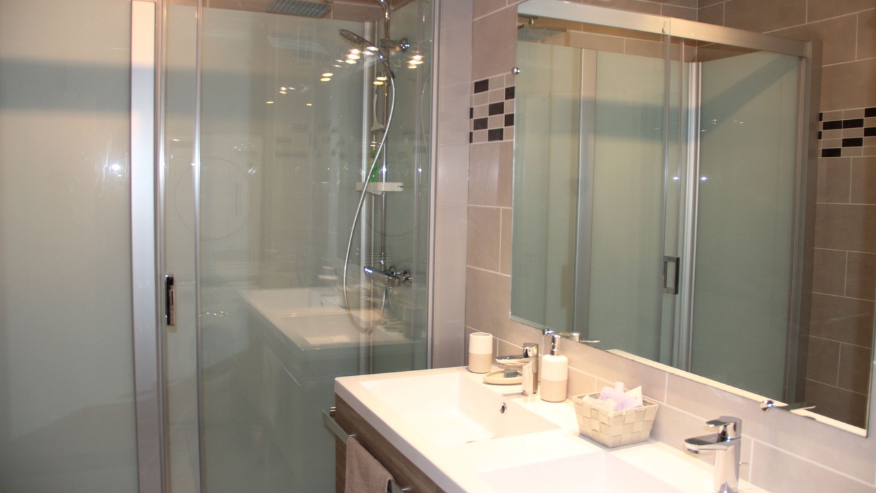 Photo of Bathroom in La Terrasse