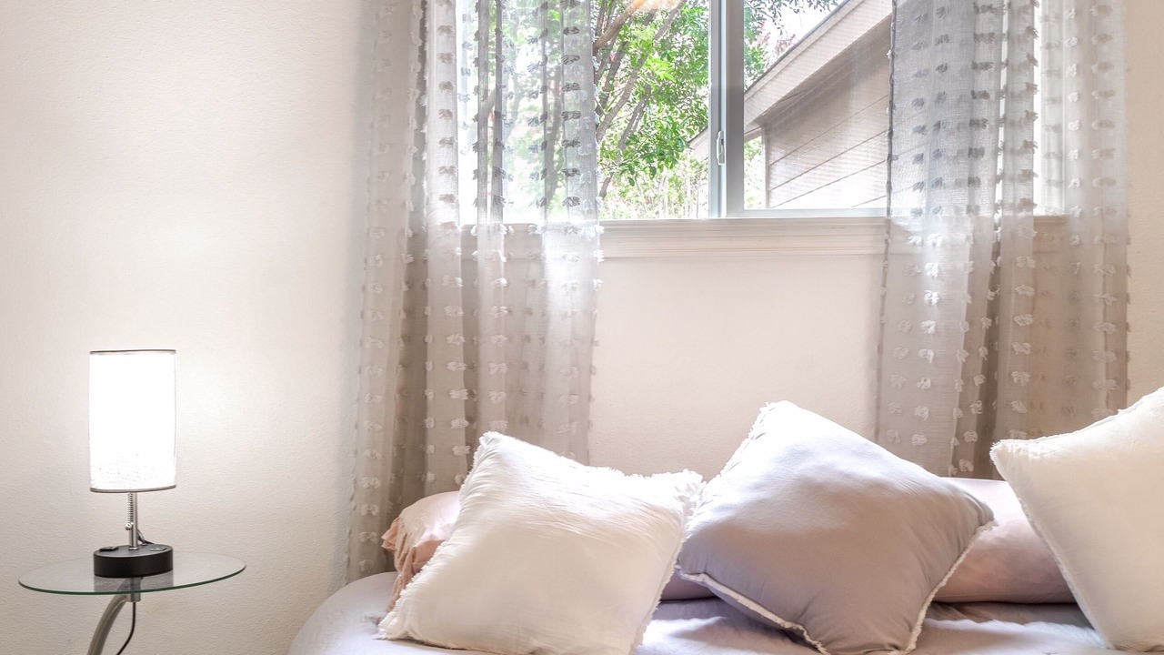 Photo of Bedroom in Woodridge