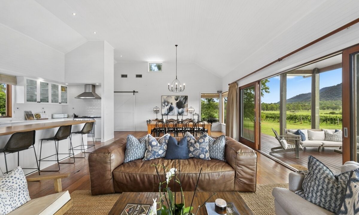 Photo of Livingroom in Broke