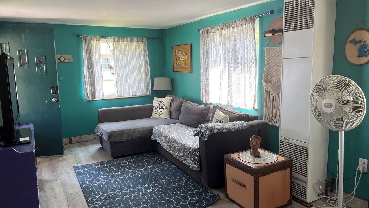 Photo of Livingroom in Lexington