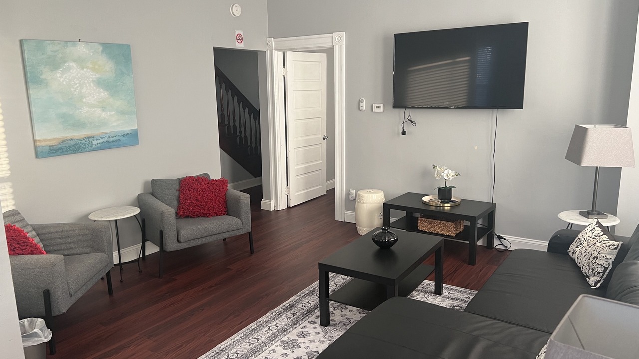 Photo of Livingroom in St. Charles Historic District