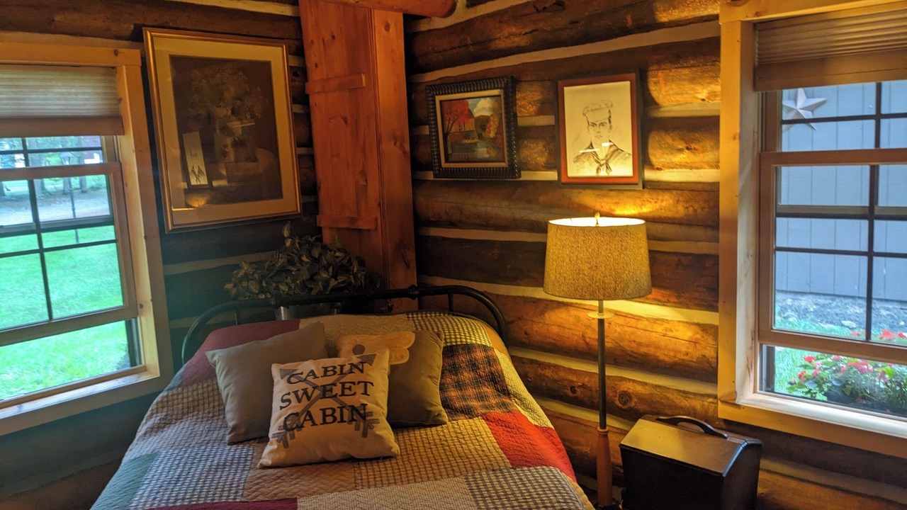 Photo of Bedroom in Salem