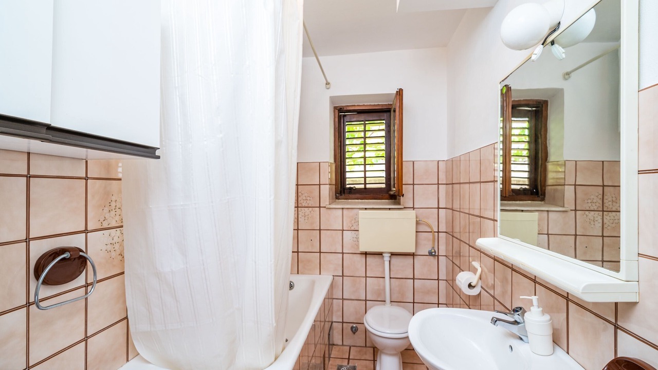 Photo of Bathroom in Gornji Kono