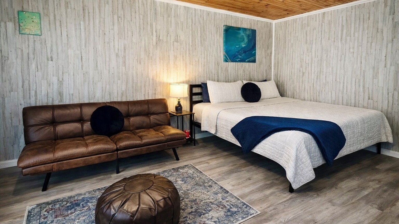 Photo of Bedroom in Salem