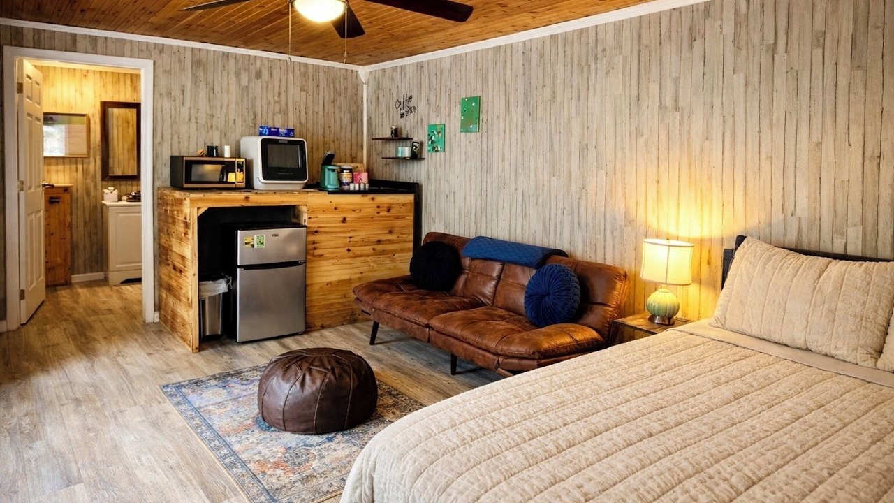 Photo of Bedroom in Salem