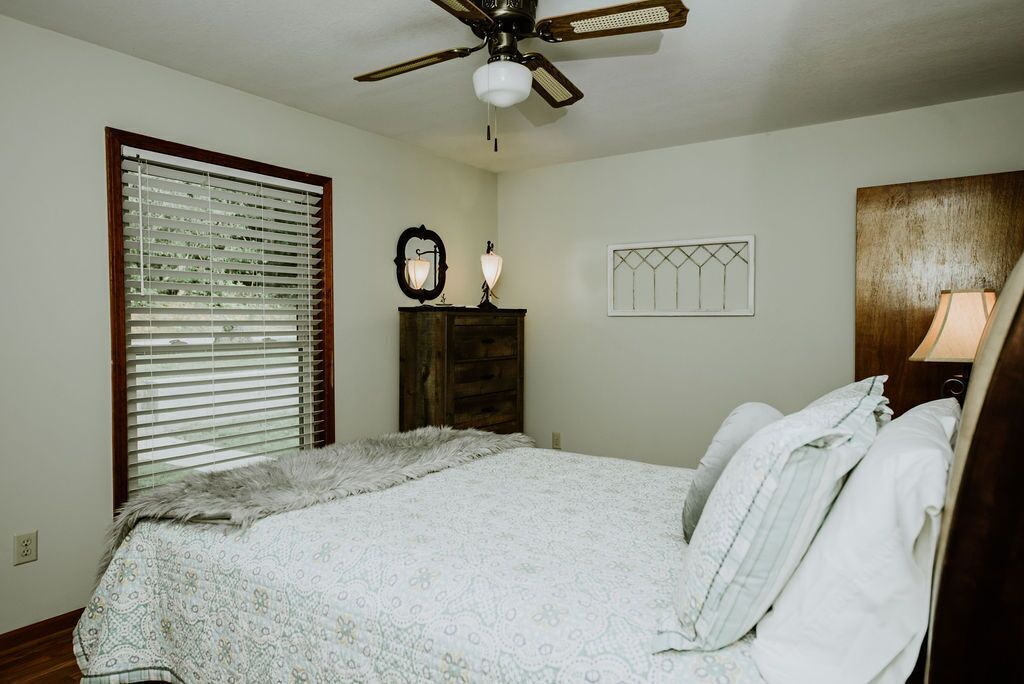 Photo of Bedroom in Mountain Rest