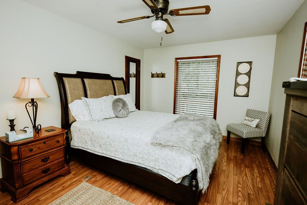 Photo of Bedroom in Mountain Rest