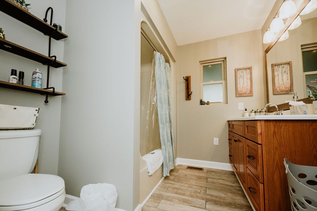 Photo of Bathroom in Mountain Rest