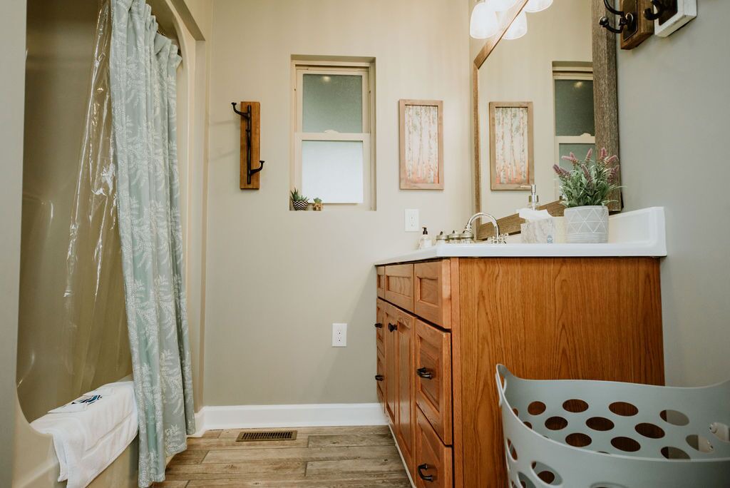 Photo of Bathroom in Mountain Rest