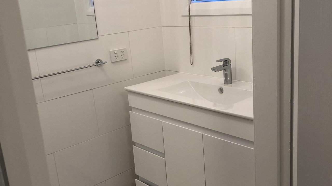 Photo of Bathroom in Orange East