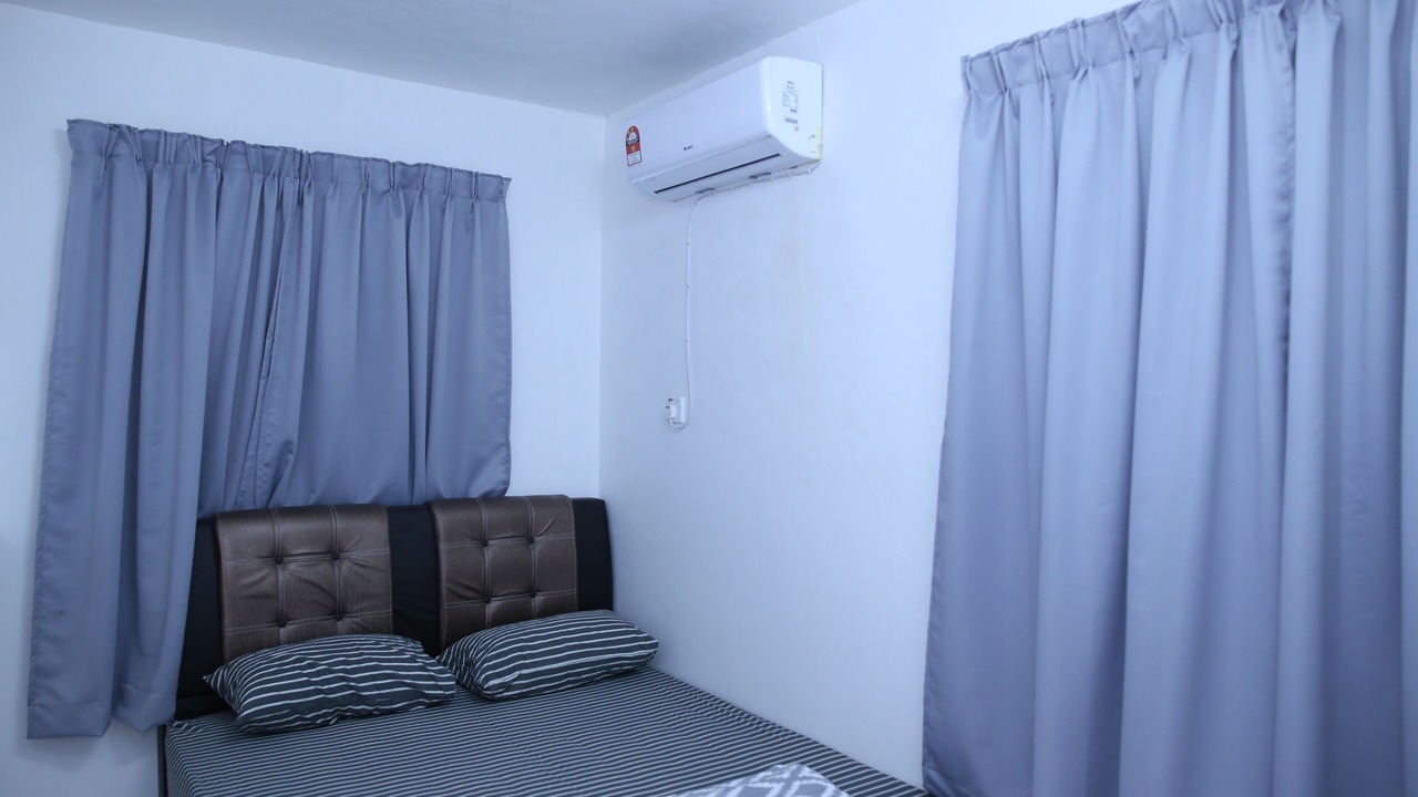 Photo of Bedroom in Kampung Telaga Nibong