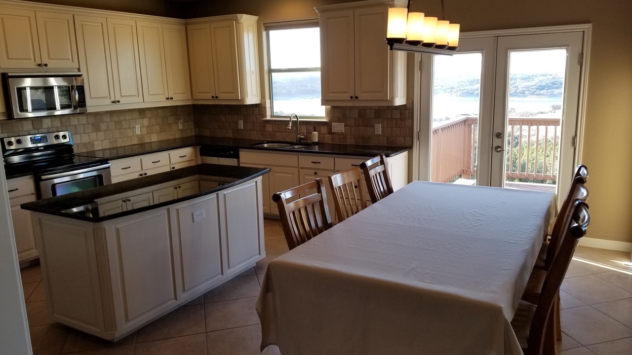 Photo of Kitchen in Waterford On Lake Travis