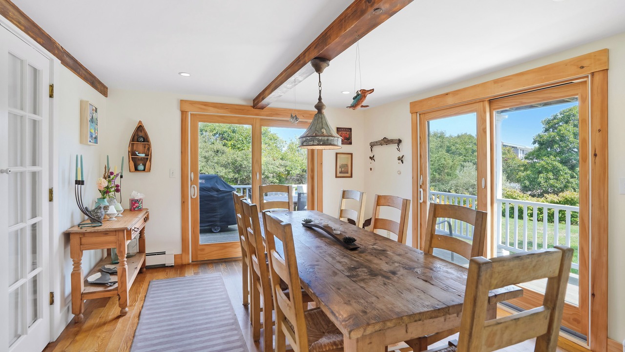 Photo of Livingroom in Aquinnah