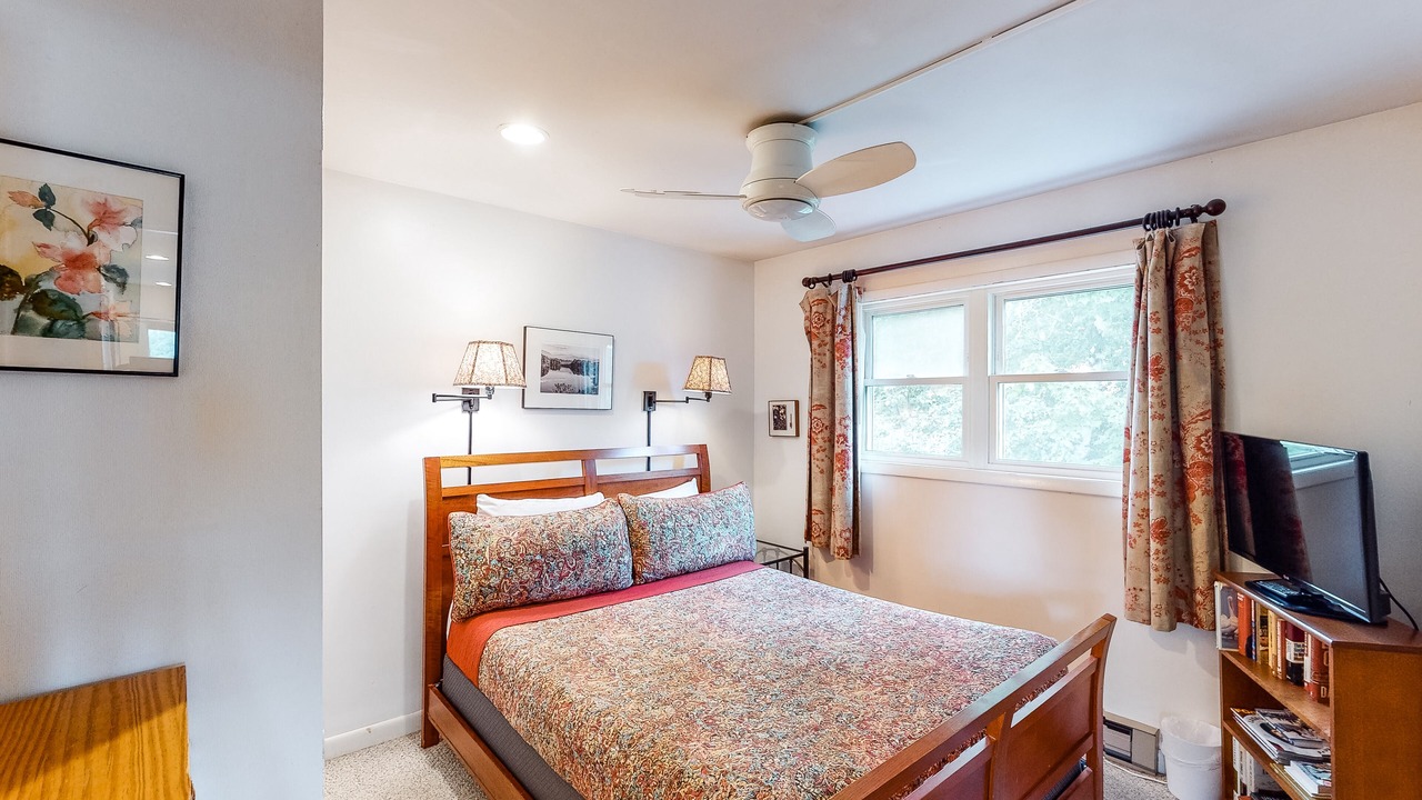 Photo of Bedroom in Stowe Area
